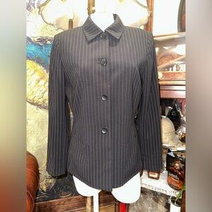 TAHARI TRIPPED BLACK HIGHT BOTTON DOWN WOMAN BLAZER